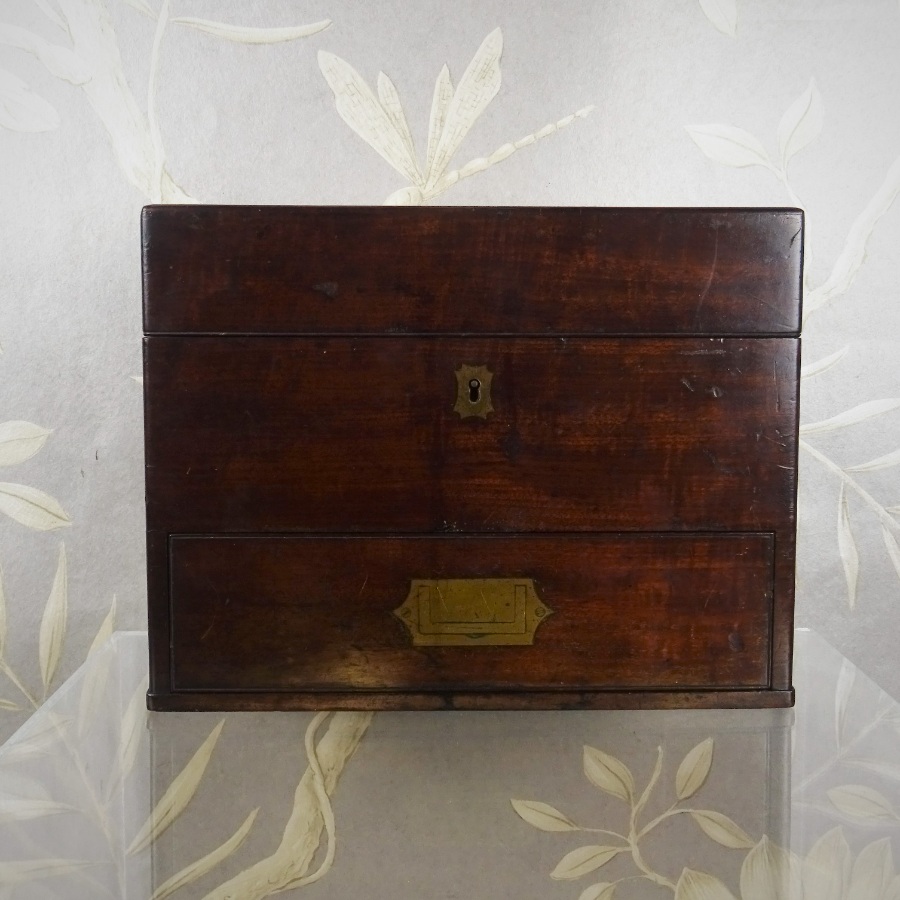 Antique Campaign Military Apothecary Medicine Chest (2).JPG
